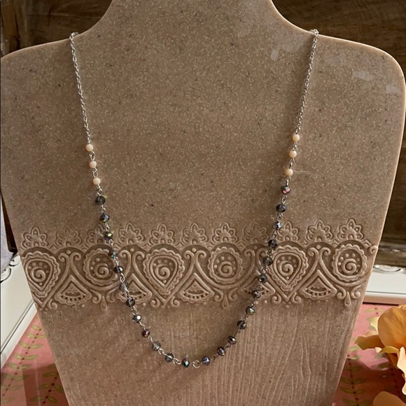 Crystal Shine Necklace - Picture 4 of 4